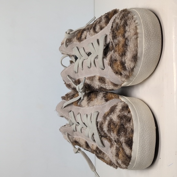 Vintage Havana Tan and Cream Faux Fur slip on Sneakers womans size 8.5 - Picture 8 of 16